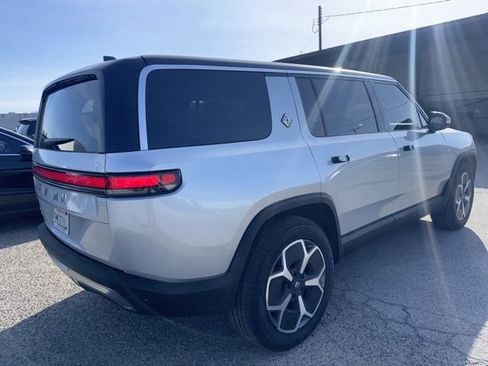 Used 2024 Rivian R1S Adventure image 16