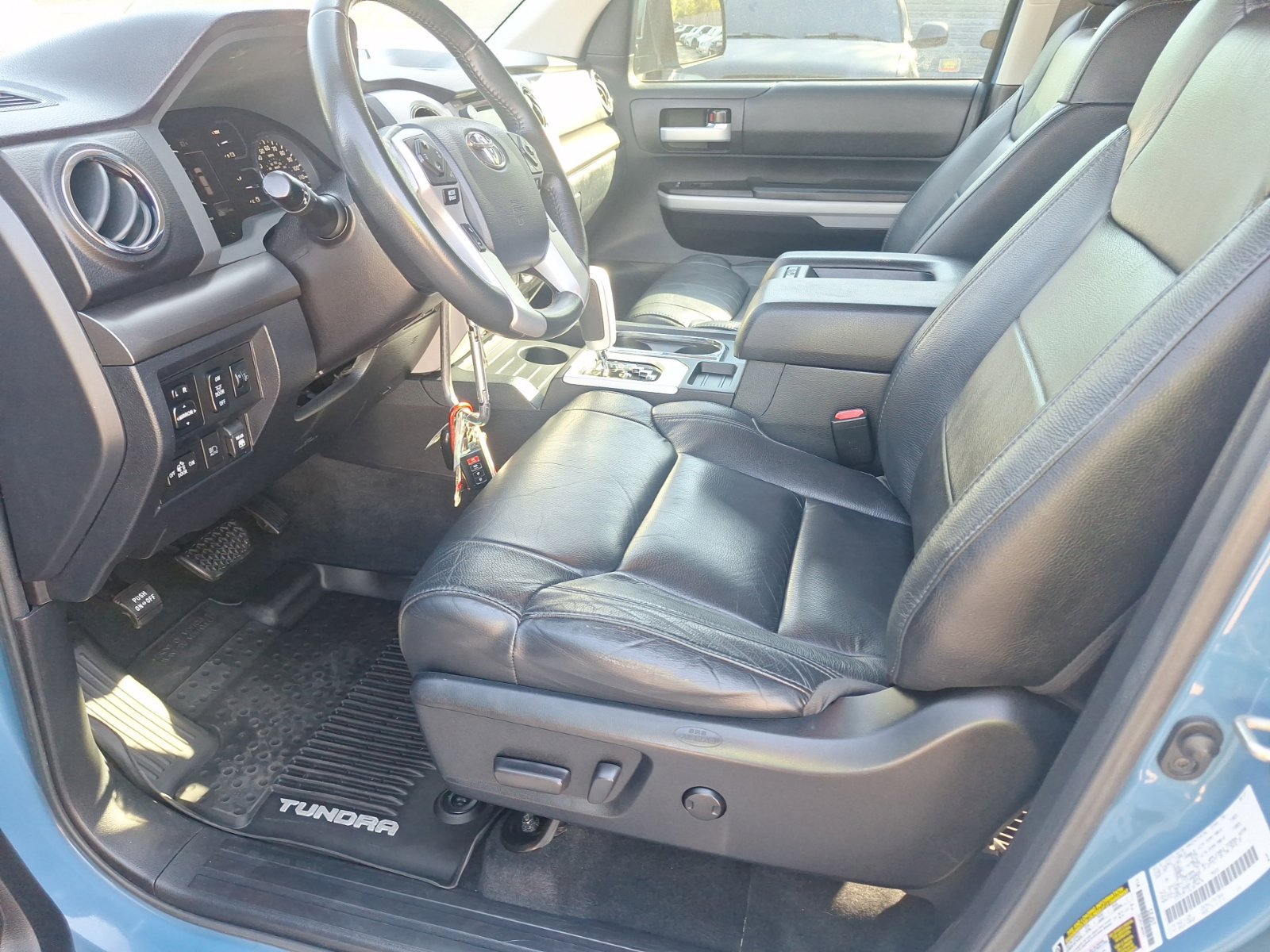 Used 2020 Toyota Tundra SR5 w/ SR5 Leather Package AWD/4WD image 18