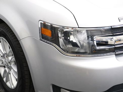 Used 2019 Ford Flex SEL w/ Equipment Group 202A AWD/4WD image 9