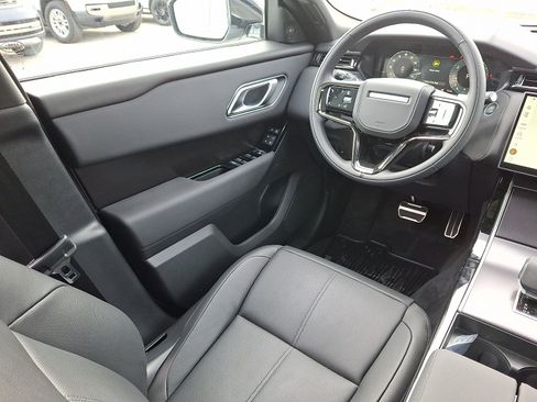 New 2026 Land Rover Range Rover Velar Dynamic SE image 12
