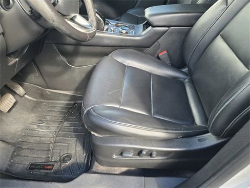 Used 2020 Cadillac XT4 Premium Luxury w/ Cold Weather Package image 22