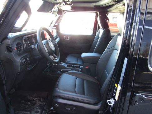 New 2026 Jeep Gladiator Rubicon image 24