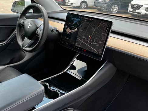 Used 2021 Tesla Model Y Long Range AWD/4WD image 20