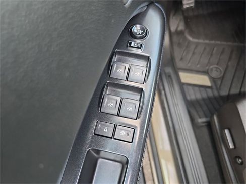 Used 2022 Chevrolet Colorado Z71 w/ Trail Boss Package image 16