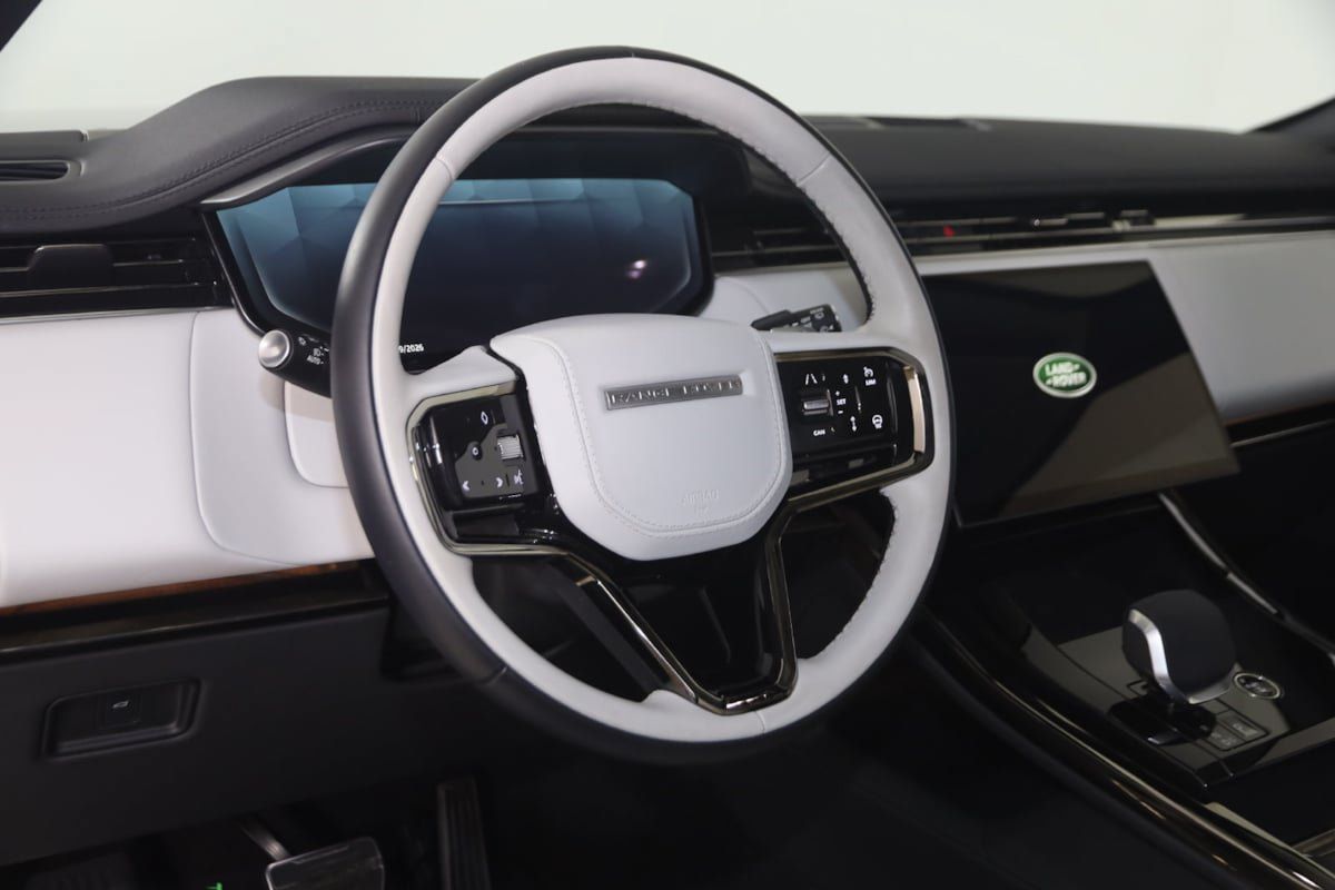 Used 2024 Land Rover Range Rover Sport Dynamic SE AWD/4WD image 6