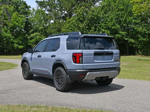 Used 2026 Honda Passport TrailSport image 3