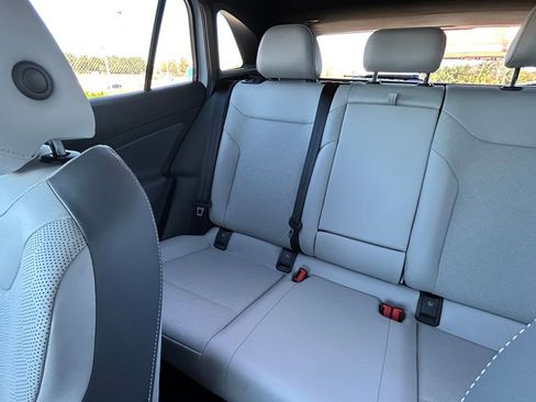 Used 2021 Volkswagen ID.4 Pro S image 12