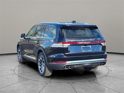 New 2026 Lincoln Aviator AWD image 10