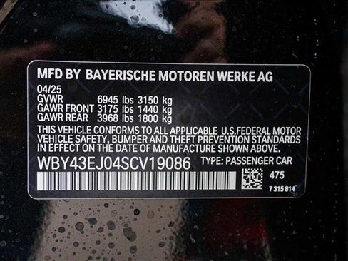 New 2025 BMW i7 eDrive50 w/ Premium Package image 28