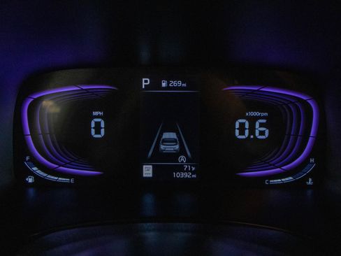 Used 2025 Kia Soul LX image 14