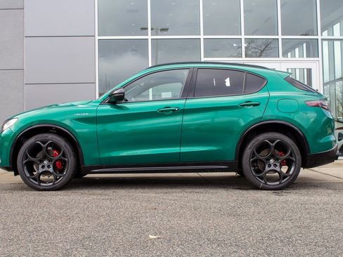 New 2025 Alfa Romeo Stelvio Sprint AWD/4WD image 7