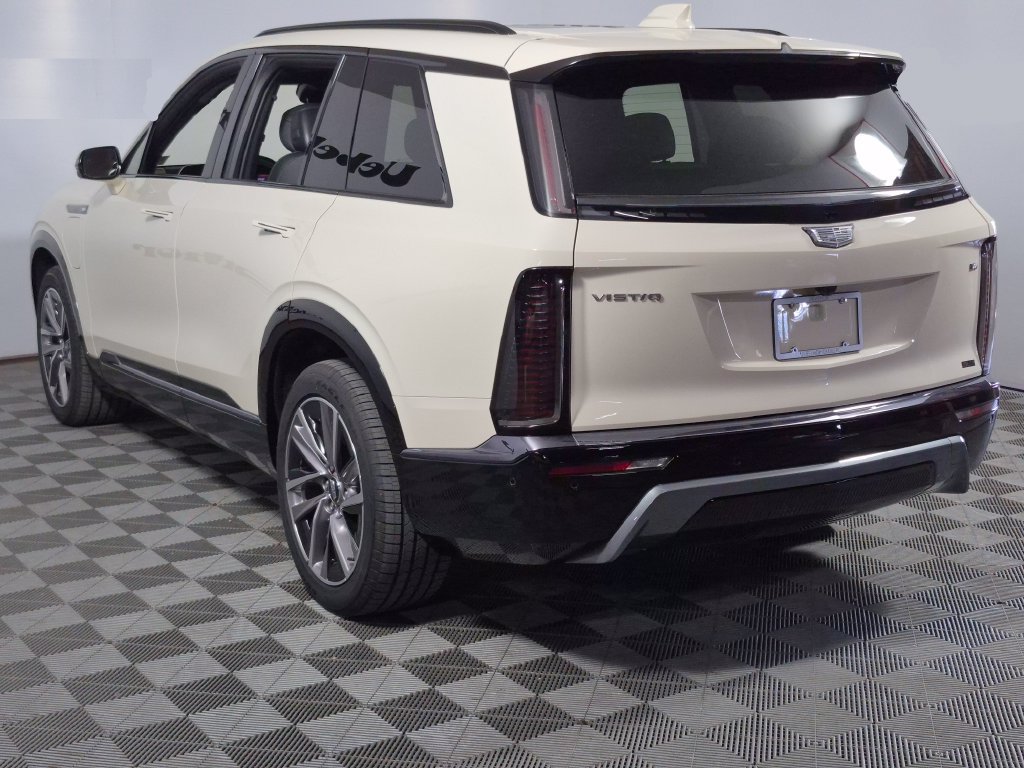 New 2027 Cadillac Vistiq Sport w/ LPO, Floor Liner Package AWD/4WD image 5
