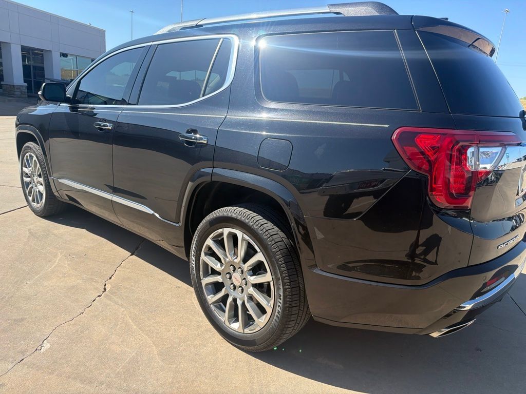 Used 2021 GMC Acadia Denali w/ Denali Technology Package FWD image 4