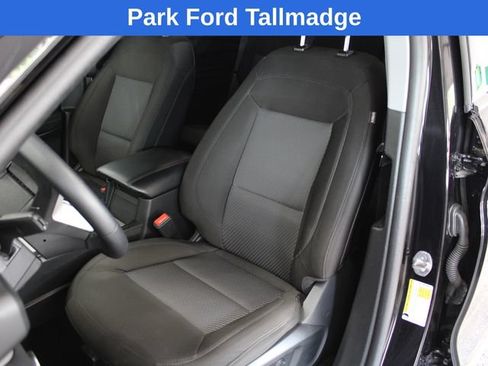 Used 2023 Ford Explorer XLT AWD/4WD image 12
