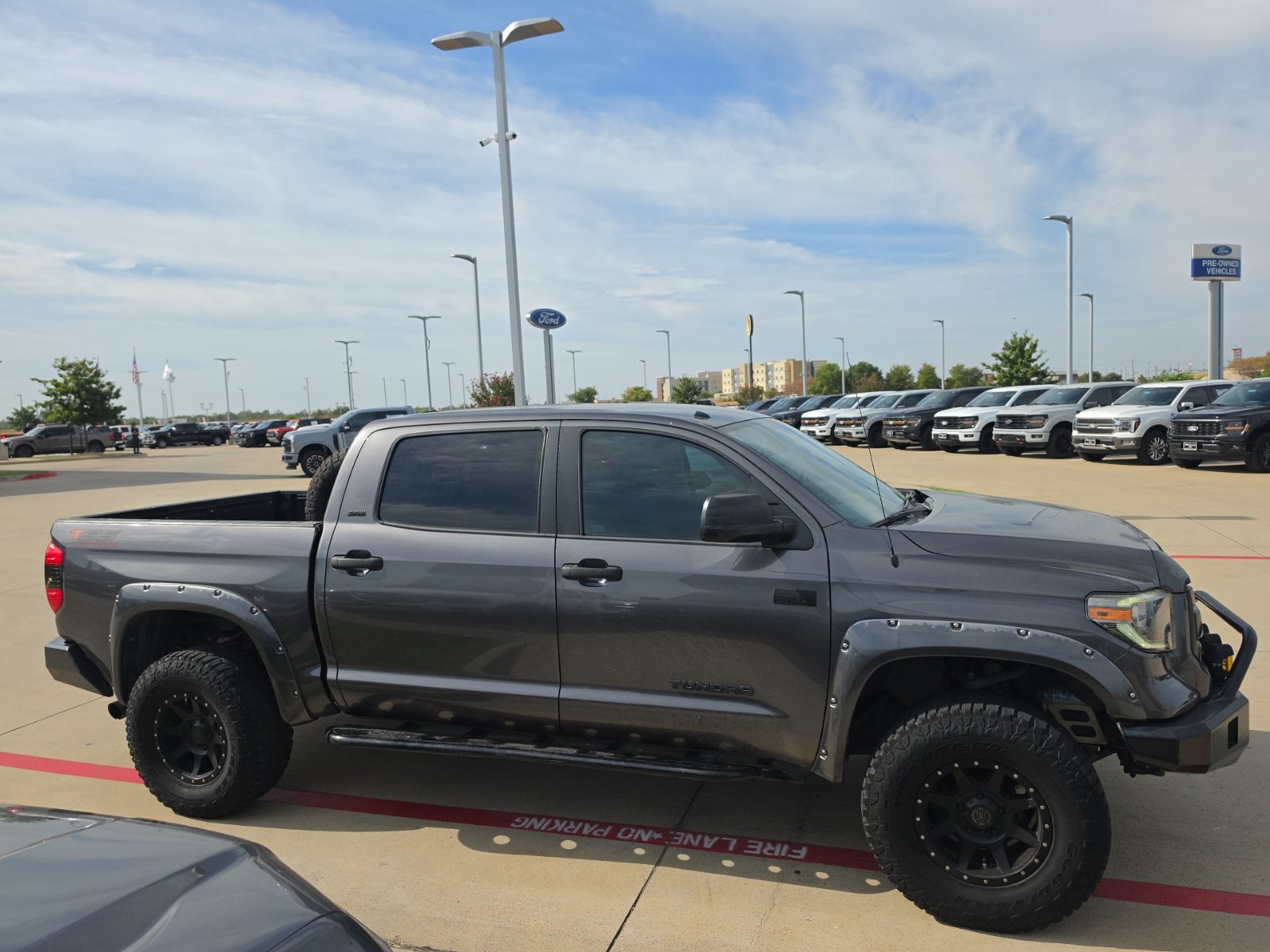 Used 2016 Toyota Tundra SR5 w/ SR5 Upgrade Package AWD/4WD image 26