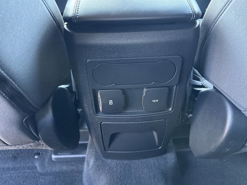 Certified 2023 Ford Explorer XLT w/ Class IV Trailer Tow Package image 16