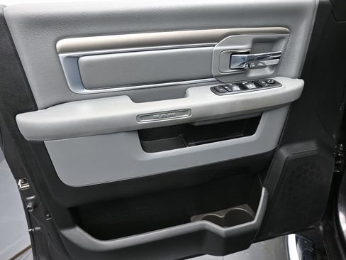 Used 2018 RAM 2500 Big Horn image 9