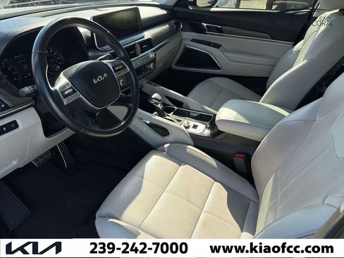 Certified 2022 Kia Telluride SX w/ Towing Package image 3