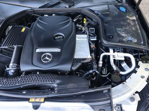 Used 2018 Mercedes-Benz C 300 4MATIC Sedan w/ Premium Package image 40