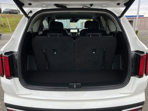 Used 2023 Kia Sorento EX image 17