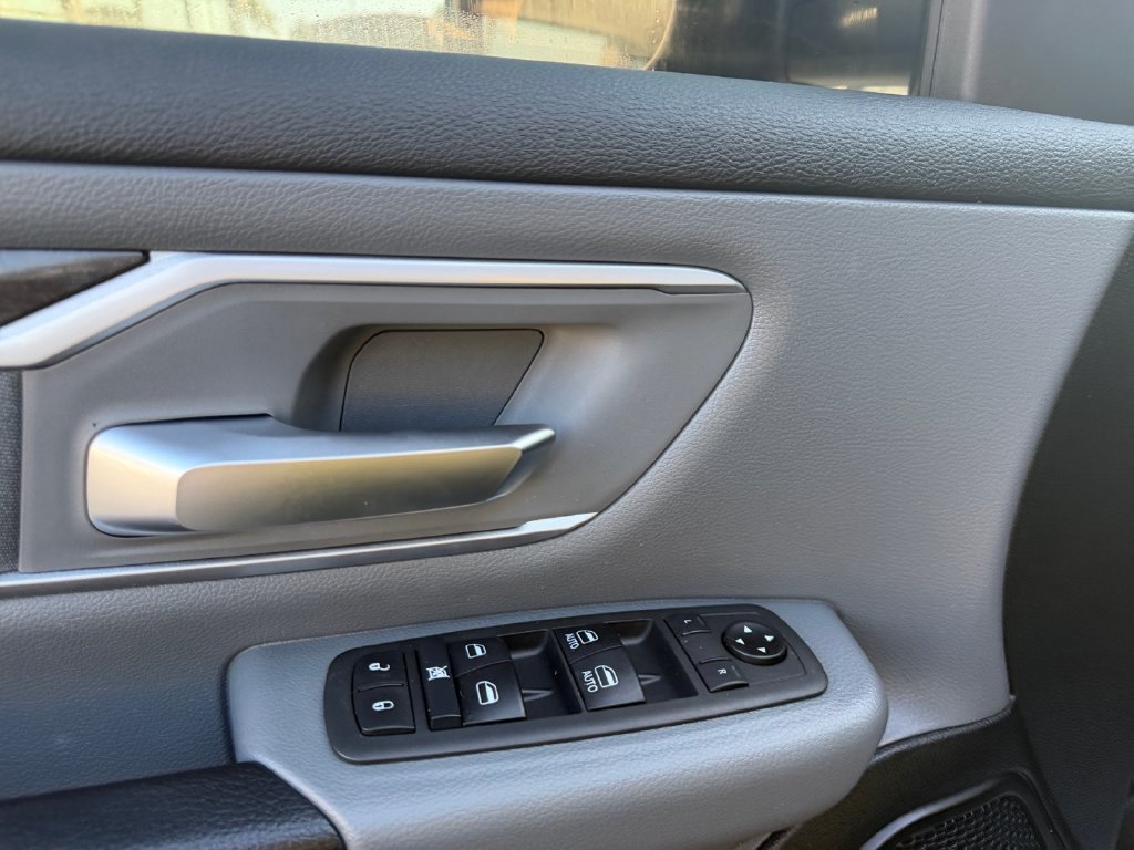 Used 2021 RAM 1500 Big Horn AWD/4WD image 11