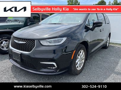 Used 2023 Chrysler Pacifica Touring-L