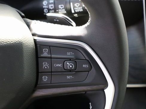 New 2025 Jeep Grand Cherokee L Limited AWD/4WD image 23
