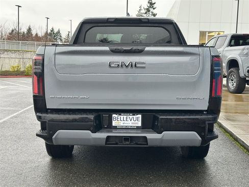 Used 2025 GMC Sierra EV Denali image 4