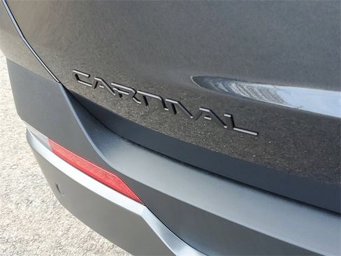 New 2026 Kia Carnival SX w/ SX Dark Edition Package image 5