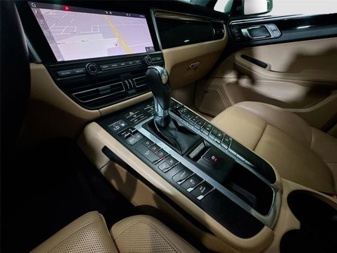 Used 2019 Porsche Macan S AWD/4WD image 15
