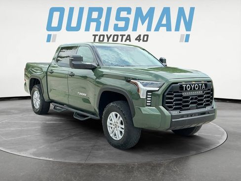 Used 2022 Toyota Tundra SR5 w/ SR5 Convenience Package AWD/4WD image 1