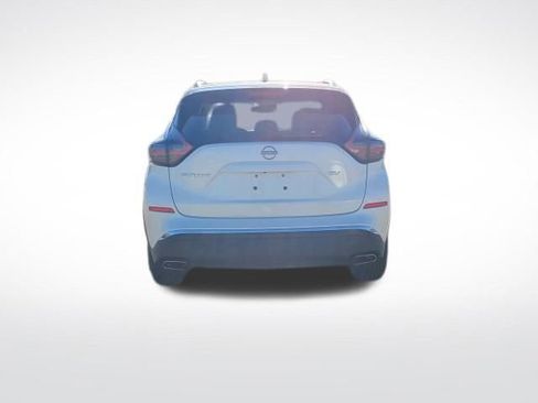 Used 2023 Nissan Murano SV image 4