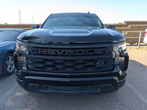 Used 2023 Chevrolet Silverado 1500 Custom image 3
