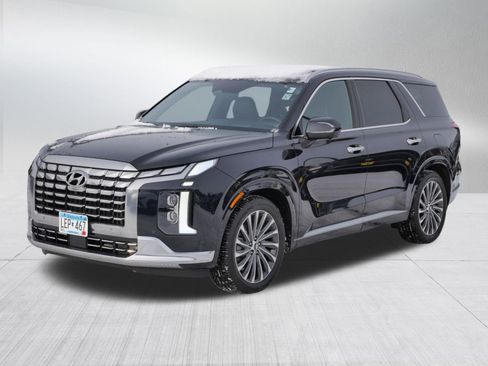 Certified 2024 Hyundai Palisade Calligraphy image 3