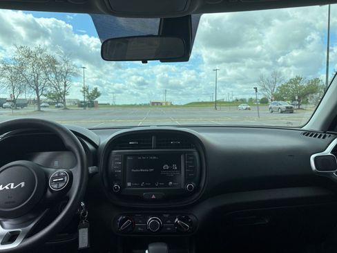 Used 2025 Kia Soul LX w/ LX Technology Package image 31