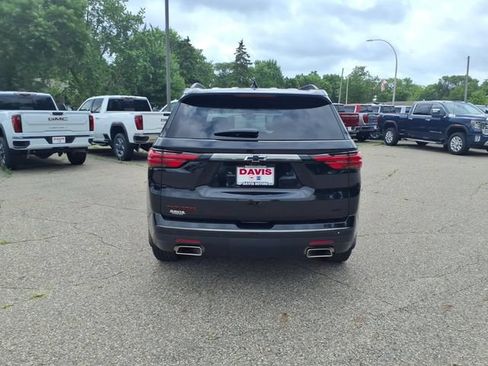 Used 2022 Chevrolet Traverse Premier w/ Redline Edition AWD/4WD image 4