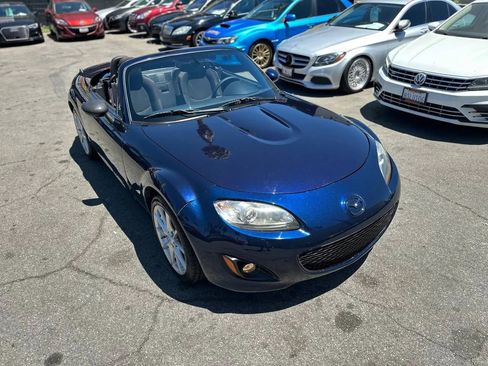 Used 2011 MAZDA MX-5 Miata Touring w/ Suspension Pkg image 2
