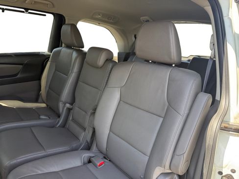 Used 2015 Honda Odyssey EX-L image 16