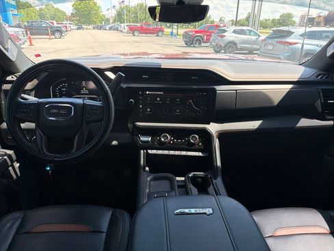 Used 2024 GMC Sierra 2500 AT4 w/ AT4 Premium Plus Package AWD/4WD image 5