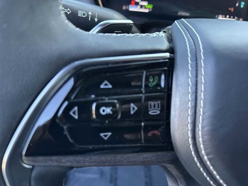Used 2022 Jeep Grand Cherokee Overland AWD/4WD image 28