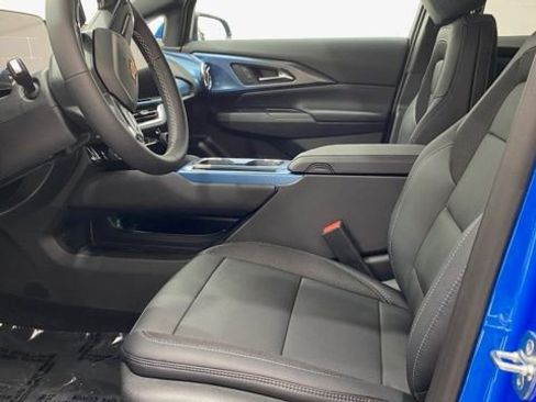 New 2026 Chevrolet Equinox EV LT image 11