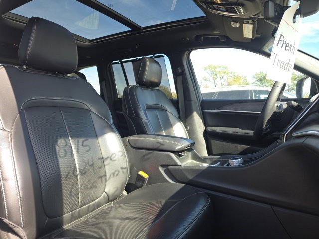 Certified 2024 Jeep Grand Cherokee Limited w/ Luxury Tech Group II AWD/4WD image 14