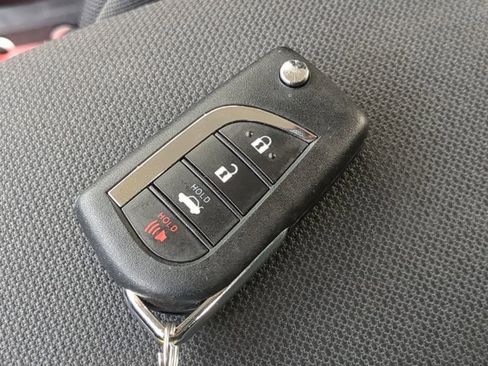 Used 2022 Toyota Corolla LE image 25