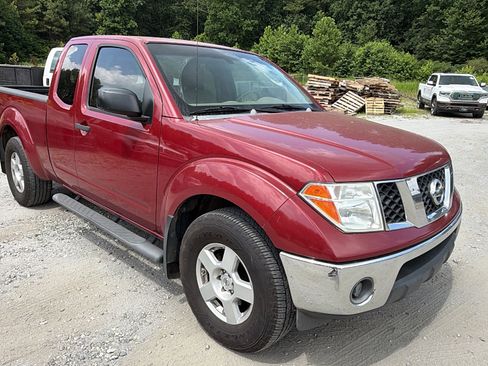 Used 2007 Nissan Frontier SE w/ SE Value Truck Pkg RWD image 5