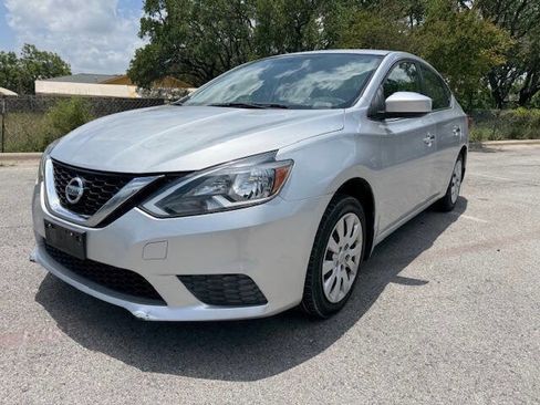 Used 2016 Nissan Sentra S image 2