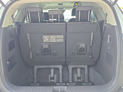 New 2026 Kia Carnival EX image 9
