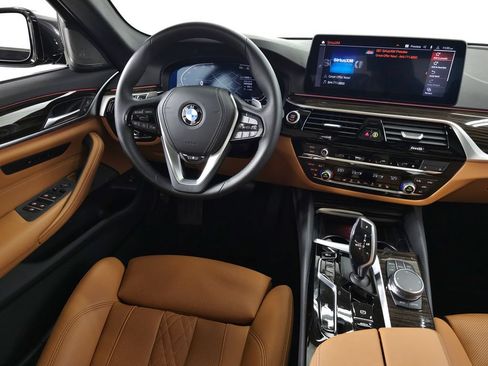 Used 2023 BMW 540i xDrive w/ Premium Package AWD/4WD image 16