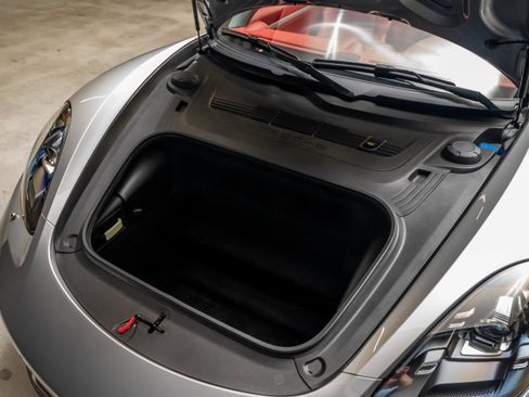 Certified 2022 Porsche 718 Boxster RWD image 38
