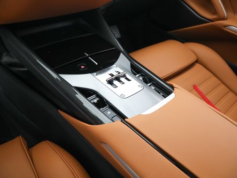 Certified 2026 Ferrari Purosangue AWD/4WD image 33