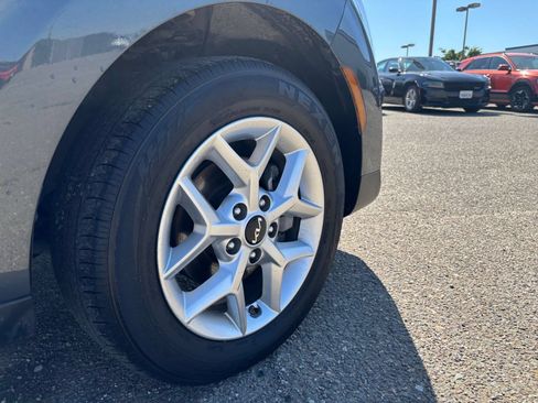 Used 2025 Kia Soul LX w/ LX Technology Package FWD image 28